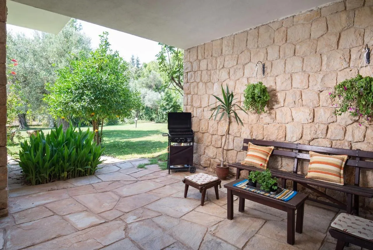 Stone Made Seaside Villa Nikiti Grecia